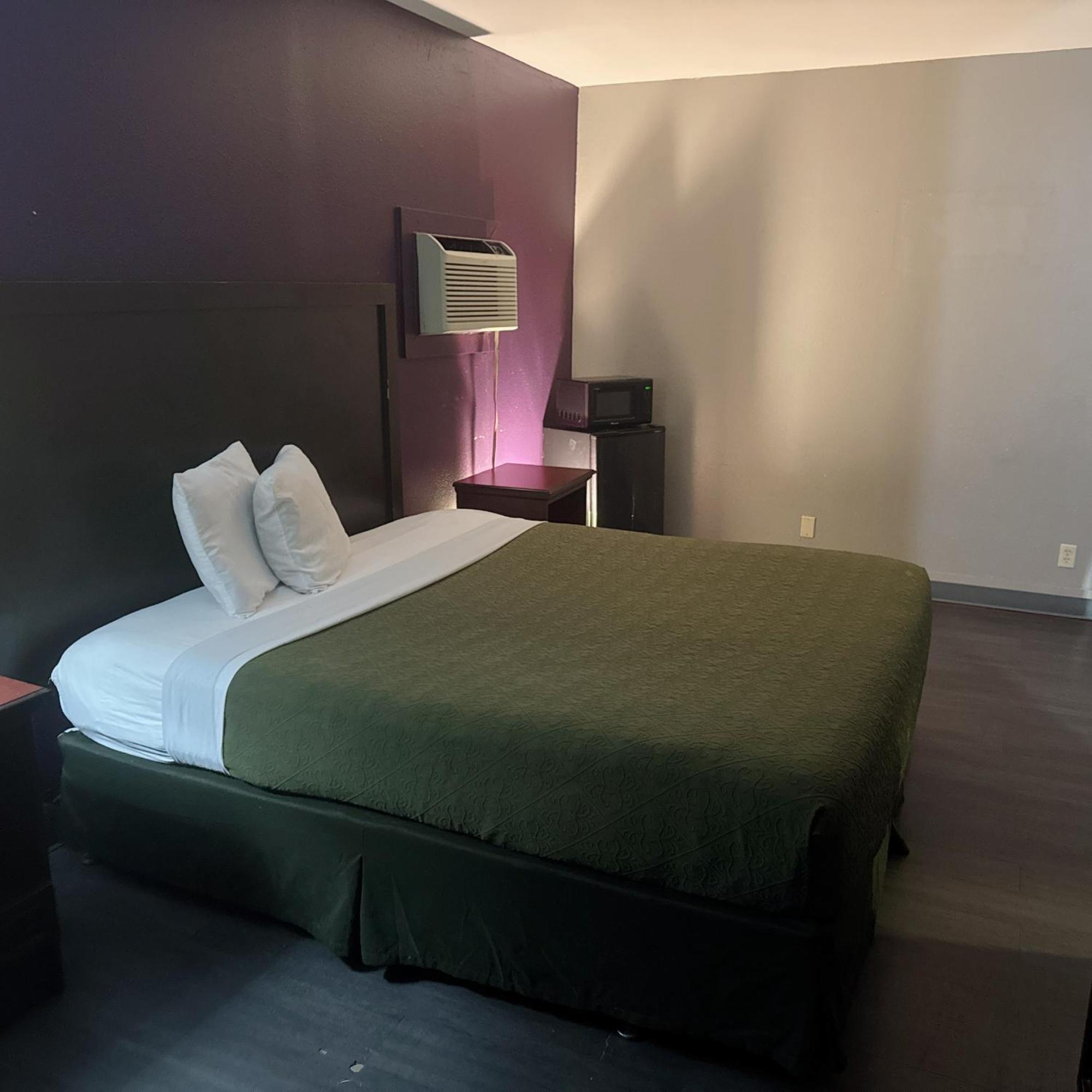 Deluxe Inn Бошьер Сити Экстерьер фото
